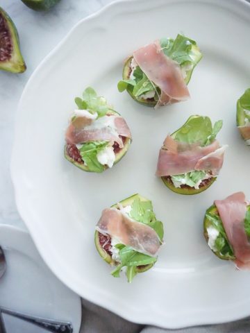 figs with goat cheese, prosciutto and arugula