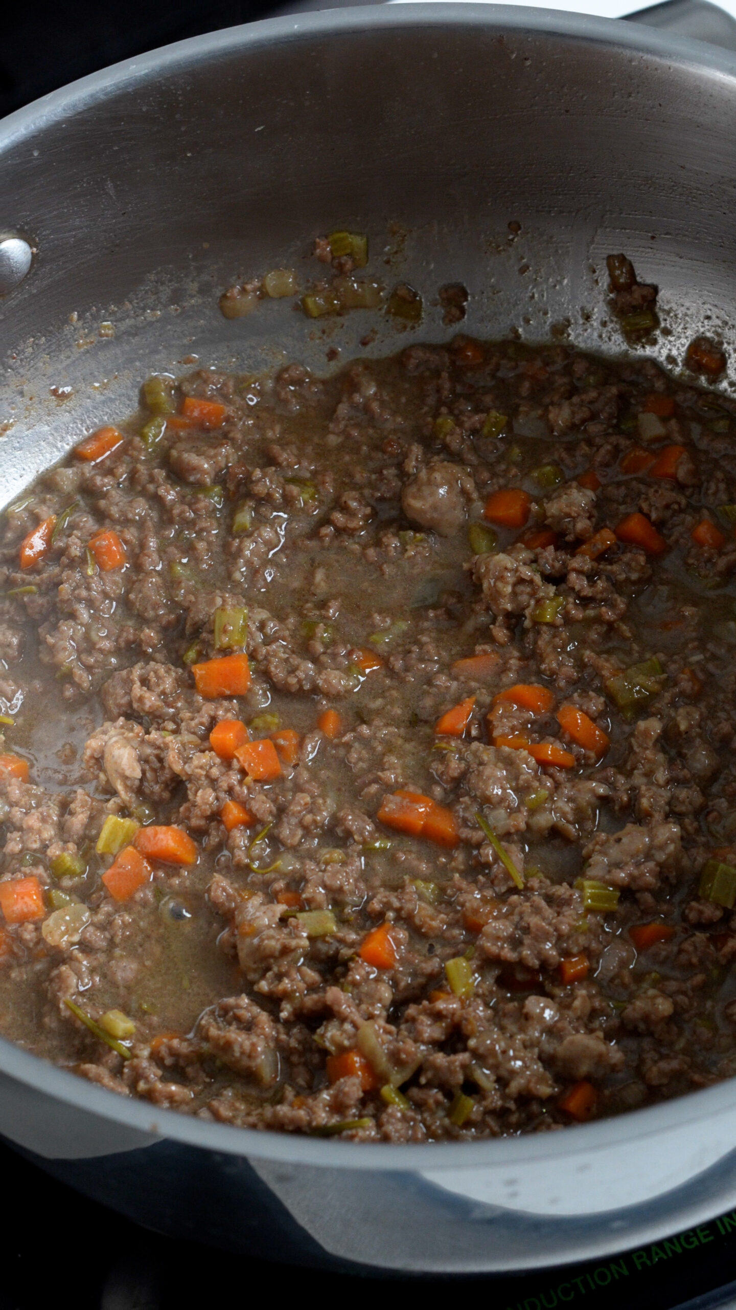 Ragu bianco in a pot